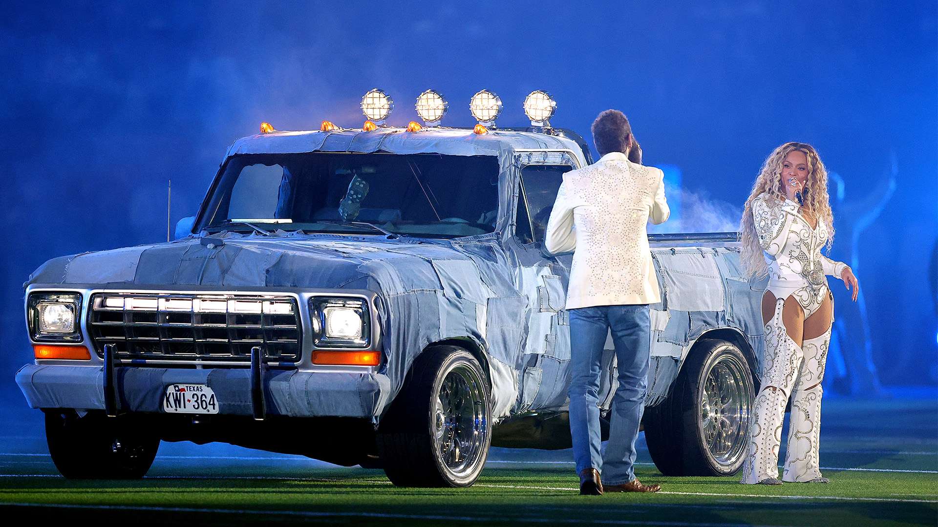 被球迷亲切 被球迷亲切